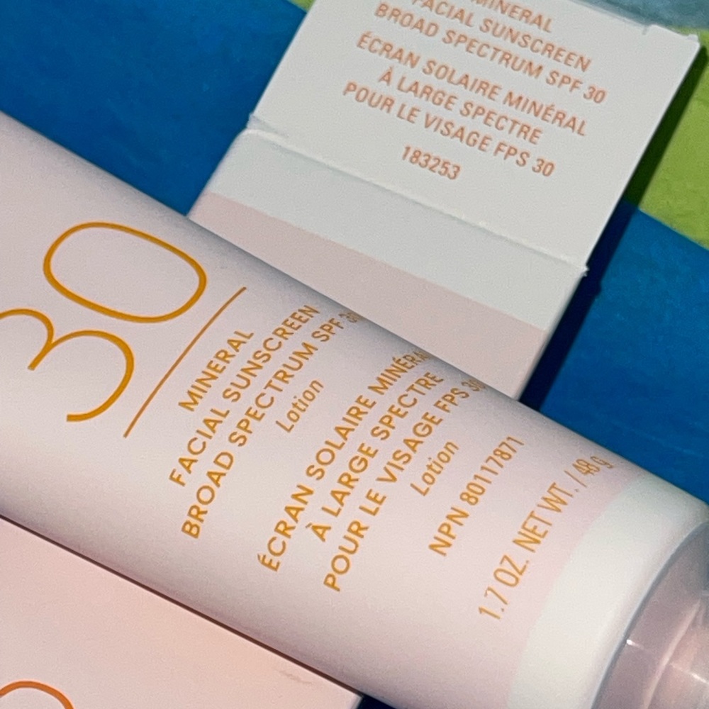 🔥☀️ JUST RELEASED 👀 MARY KAY MINERAL FACIAL 😎 SUNSCREEN BRAOD SPECTRUM SPF 30 - Picture 2 of 8